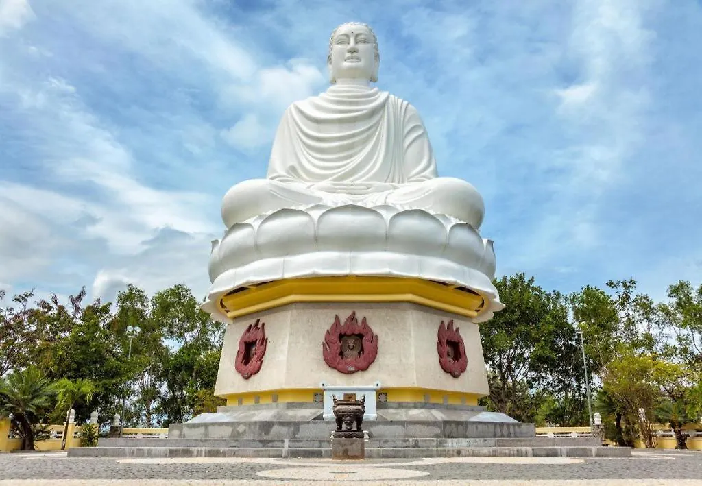 **  Michael Hotel Nha Trang Vietnam