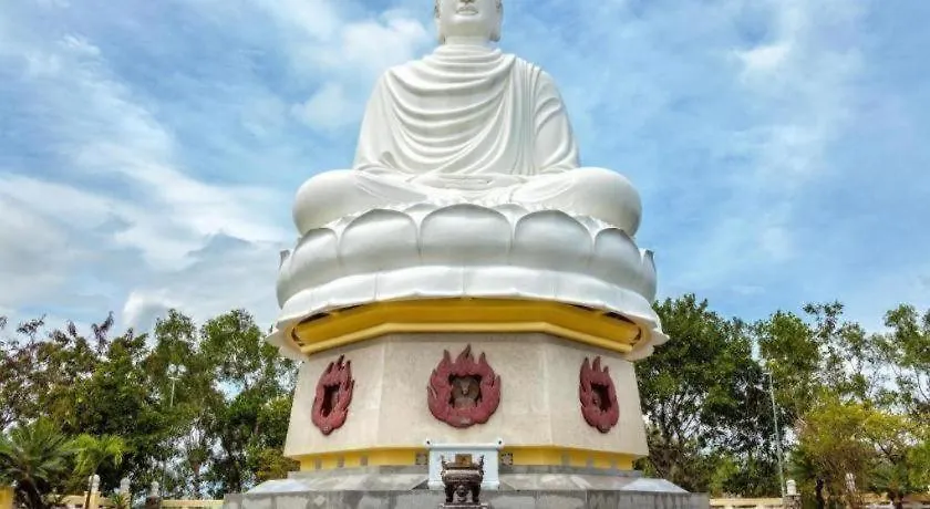 Michael Hotel Nha Trang 2*,