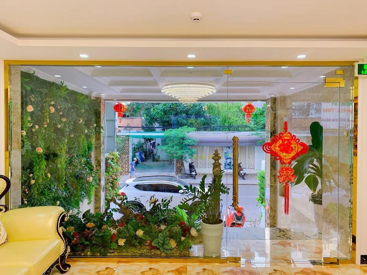 **  Michael Hotel Nha Trang Vietnam